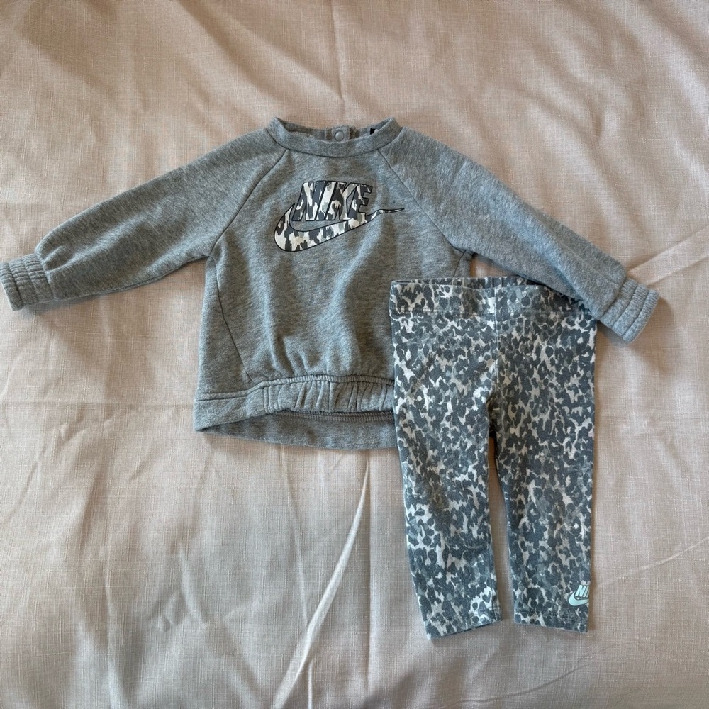 Nike Gray Kids Sweatshirt and Leggings Set - Size 12m